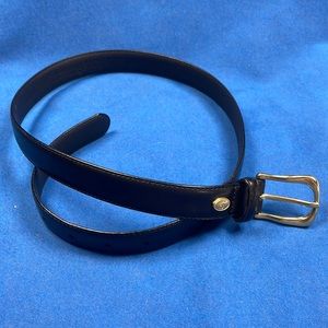Liz Claiborne black leather belt with brass buckle